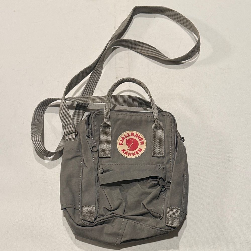 Kånken Gray Mini Shoulder Bag